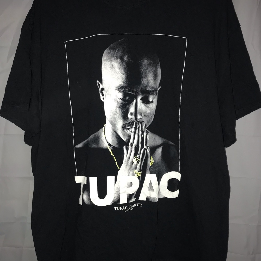 Men’s Tupac shirt size XXL
